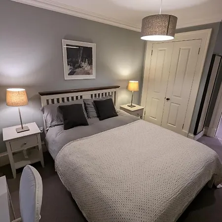 2 Bedroom Luxury At The Heart Of The Apartment Edinburgh