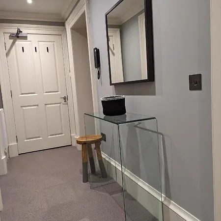 2 Bedroom Luxury At The Heart Of The Apartment *