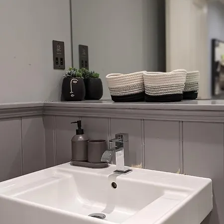 2 Bedroom Luxury At The Heart Of The