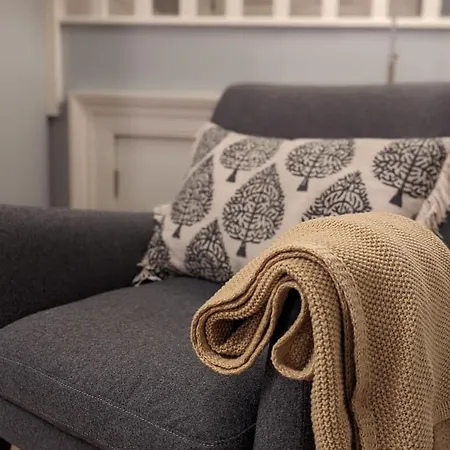 2 Bedroom Luxury At The Heart Of The Edinburgh
