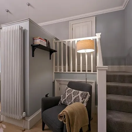 2 Bedroom Luxury At The Heart Of The Edinburgh