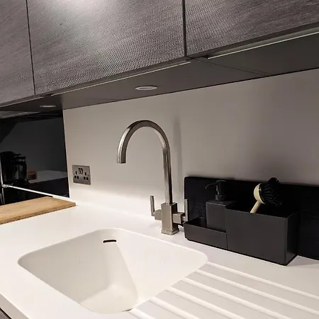 2 Bedroom Luxury At The Heart Of The Apartment Edinburgh