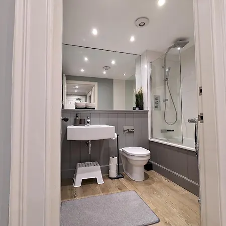 2 Bedroom Luxury At The Heart Of The Apartment