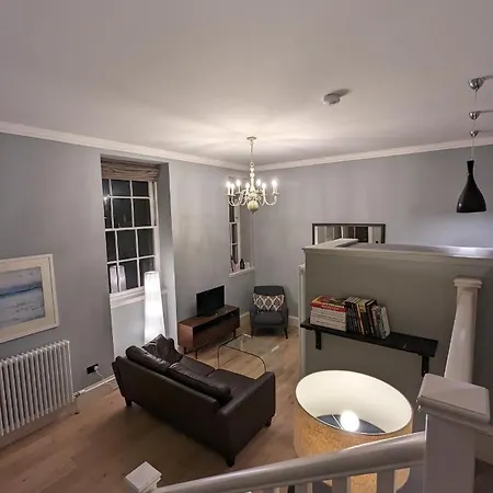 2 Bedroom Luxury At The Heart Of The Apartment *