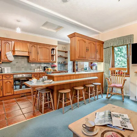 2 Bed In 53898 Holiday home Edinburgh