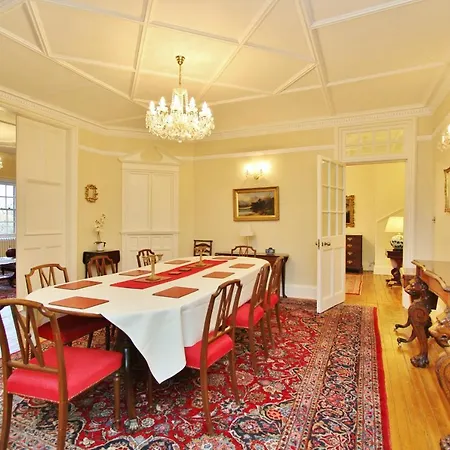 Elegant 3-bedroom Ramsay Garden In Centre * 에든버러