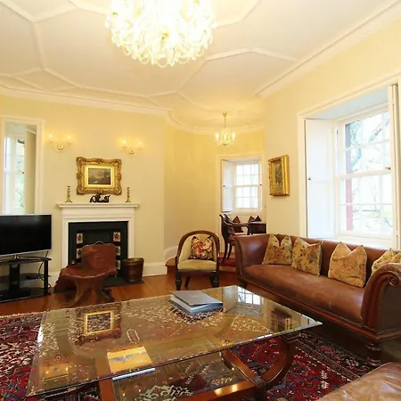 Elegant 3-bedroom Ramsay Garden In Centre 에든버러
