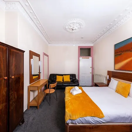 Super 4 Bedrooms By Calton Hill