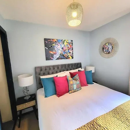 Harrismith Place By Sensational Short Lets & Serviced With Free Parking & Wi-fi Edimburgo
