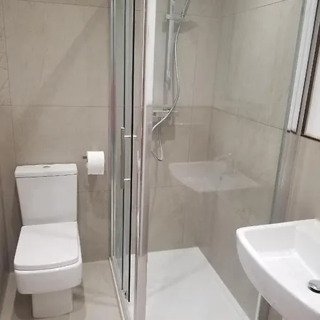 Guest house Mayfield
