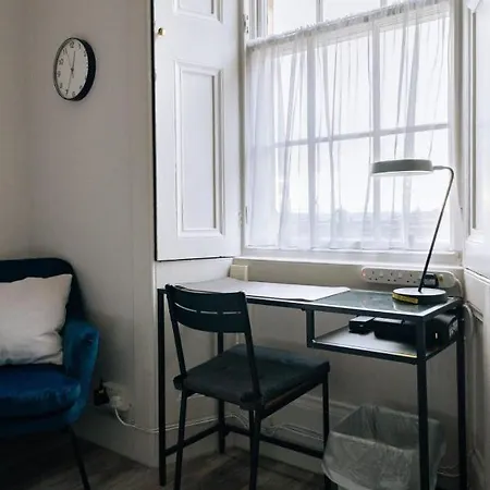 Chic 1bd Flat - Wviews Of Castle! Appartement *