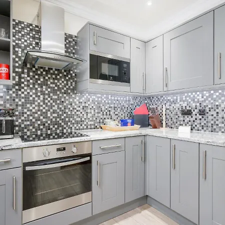 Appartement Historic Ramsay Garden Apt With Balcony Views - Pass The Keys