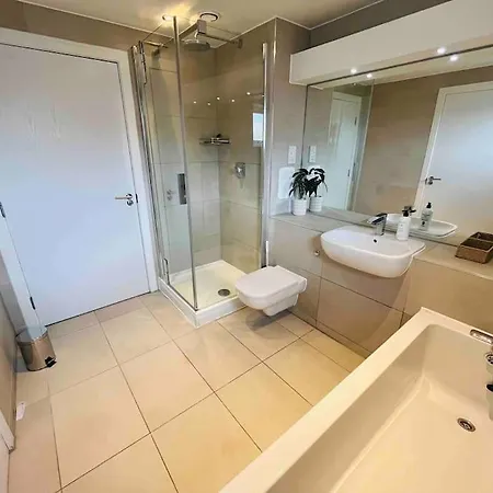 Holiday home Gorgeous 3 Bed House Free Parking & Garden Edinburgh