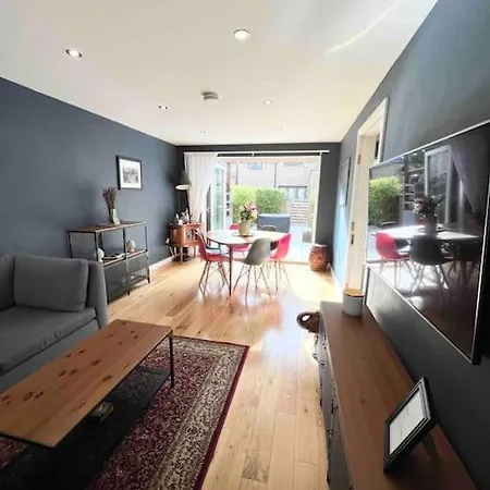Gorgeous 3 Bed House Free Parking & Garden Edinburgh