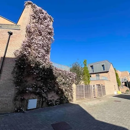 Holiday home Gorgeous 3 Bed House Free Parking & Garden