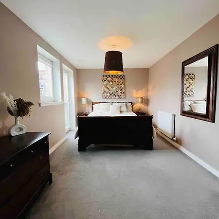 Holiday home Gorgeous 3 Bed House Free Parking & Garden