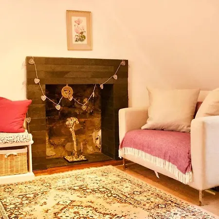 Apartment Cosy - Embrace Edinburghs Charm - Pass The Keys *