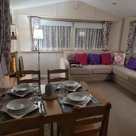 Cozy Caravan Near Holiday home Edinburgh