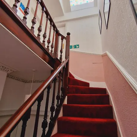 Guest house Mackenzie 3*