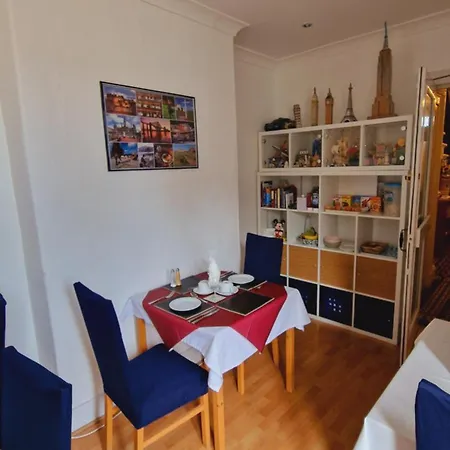 Mackenzie 3* 에든버러