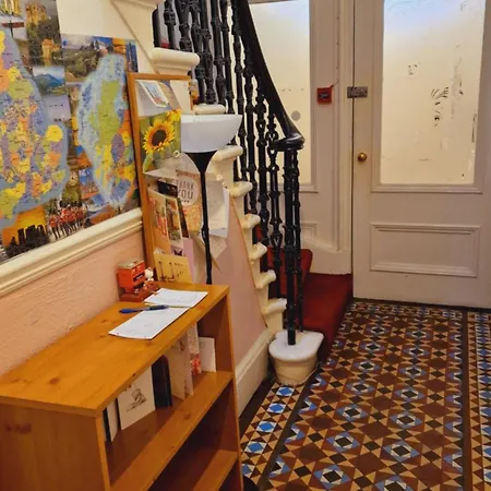 Guest house Mackenzie