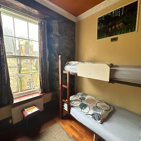 High Street - Adults Only Hostel
