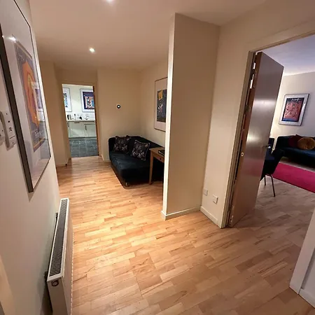 Edmonstone Old Town * Edinburgh