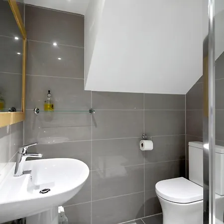 Gæstehus Sheens House 3*