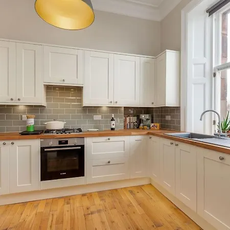 Beautiful Victorian Close To The Botanical Gardens, Free Parking! * Edimburgo