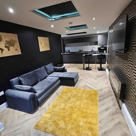 Murrayfield Stadium Basement ,murieston -3 Bed 3 Bath Эдинбург