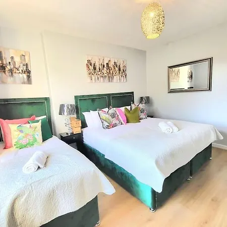 4 Bedrooms By Sensational Short Lets & Serviced Apartament Edynburg