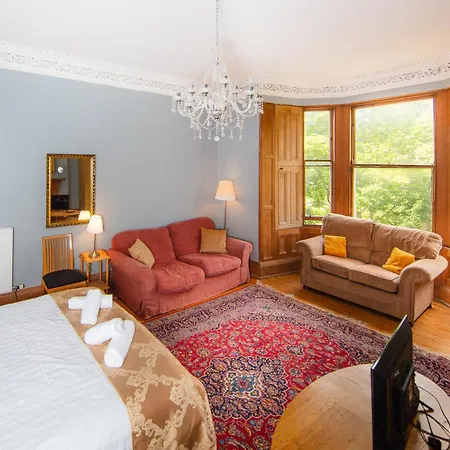 Spacious Retreat By The Meadows! * Edinburgh