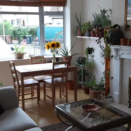 Quarto em Acomodações Particulares Dryden Gardens Edimburgo