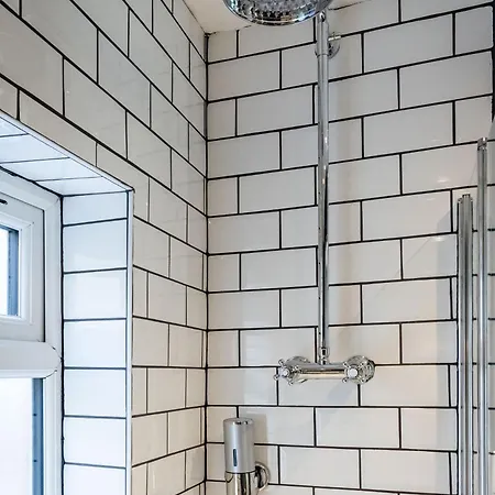 Διαμέρισμα Traditional 3 Bedroom Quiet Duplex Flat By High St, Trams And Buses - Just 1-5 Miles To Centre Εδιμβούργο