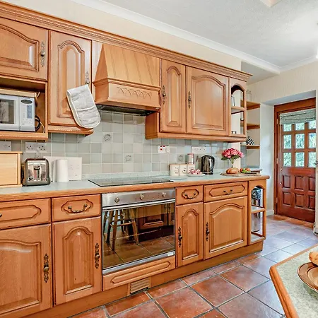 Holiday home 2 Bed In 53898