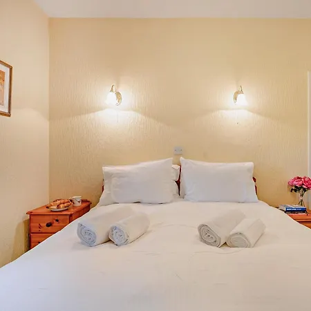 2 Bed In 53898 Holiday home *