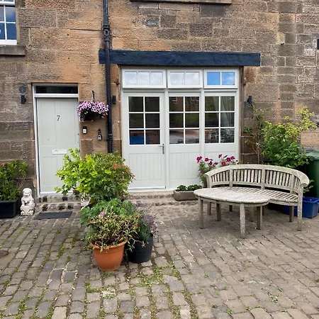 7a The Mews - In The * Edimburgo