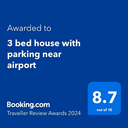 度假居 3 Bed House With Parking Near Airport