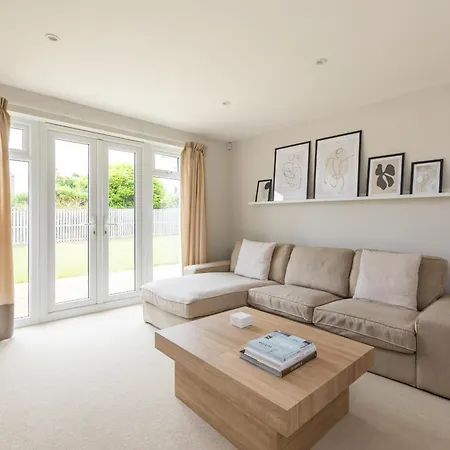 Luxury Detached
