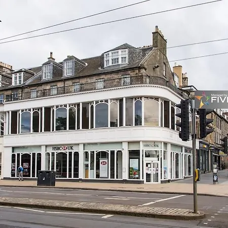 Cool Urban With Stunning Castle Views Edinburgh
