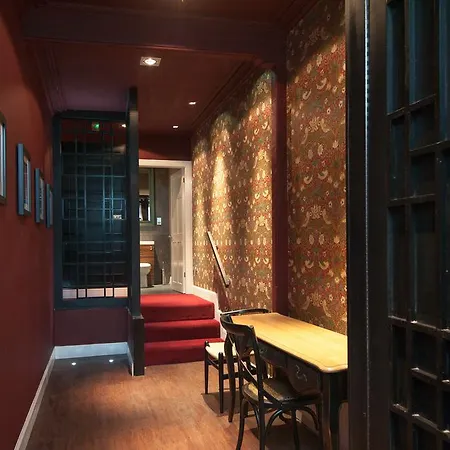 爱丁堡城市度假公寓式酒店 4* 爱丁堡