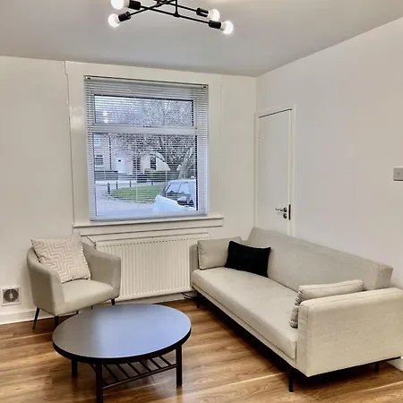 Modern 2 Bedroom In Free Parking *