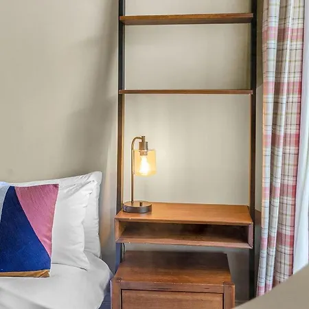 Stylish Elegance In City's Heart Apartment