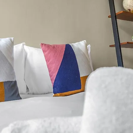 Apartment Stylish Elegance In City's Heart Edinburgh