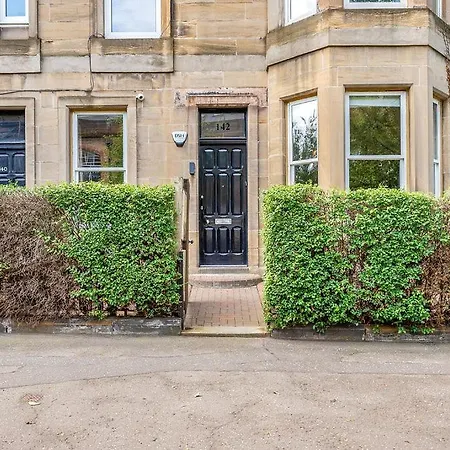 Stylish Elegance In City's Heart Apartment Edinburgh