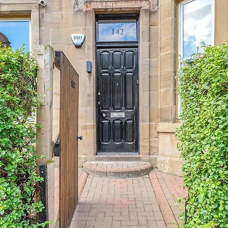 Elegant 3Bed-Central Edinburgh -By Holiday Homes Apartament *