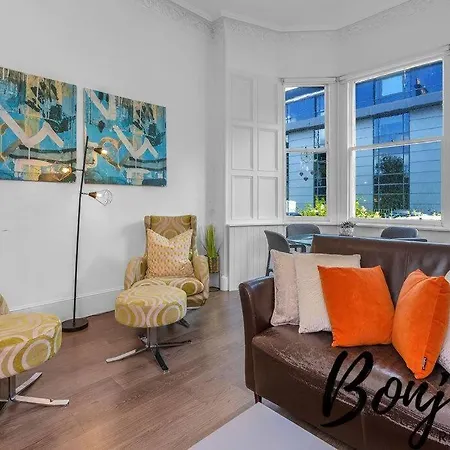 דירה Clichy Ground Floor 1br-1 Ba, Shared Garden Access By Bonjour Residences