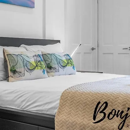 Clichy Ground Floor 1br-1 Ba, Shared Garden Access By Bonjour Residences * Edinburgh