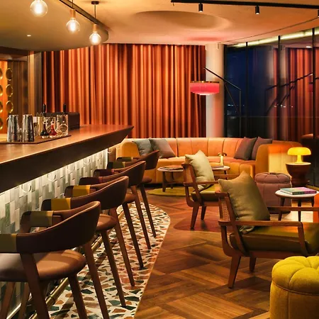 W Hotel 5*