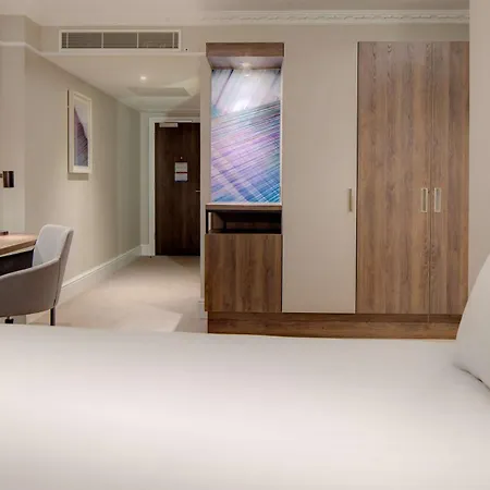 Hilton Carlton Hotel